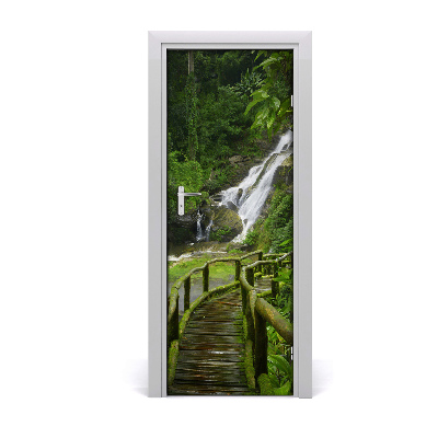 Fototapeta na dvere Vodopád les