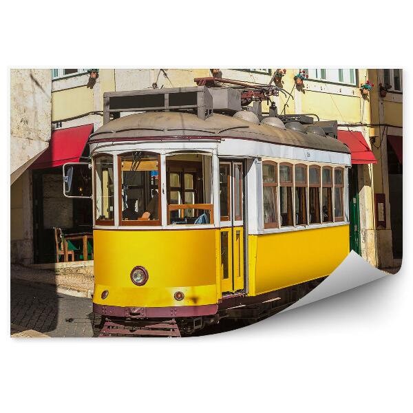 Fototapeta na stenu Starodobni tramvaj v Lizboni