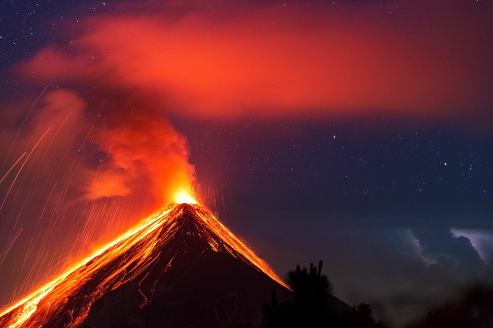 Fototapeta na stenu Sopka Fuego guatemala