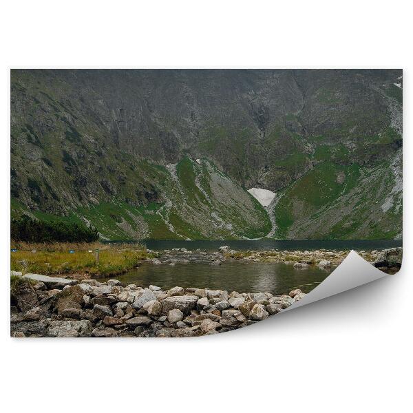 Fototapeta na stenu Pohľad na hory sneh jazero kamene hmla Tatry
