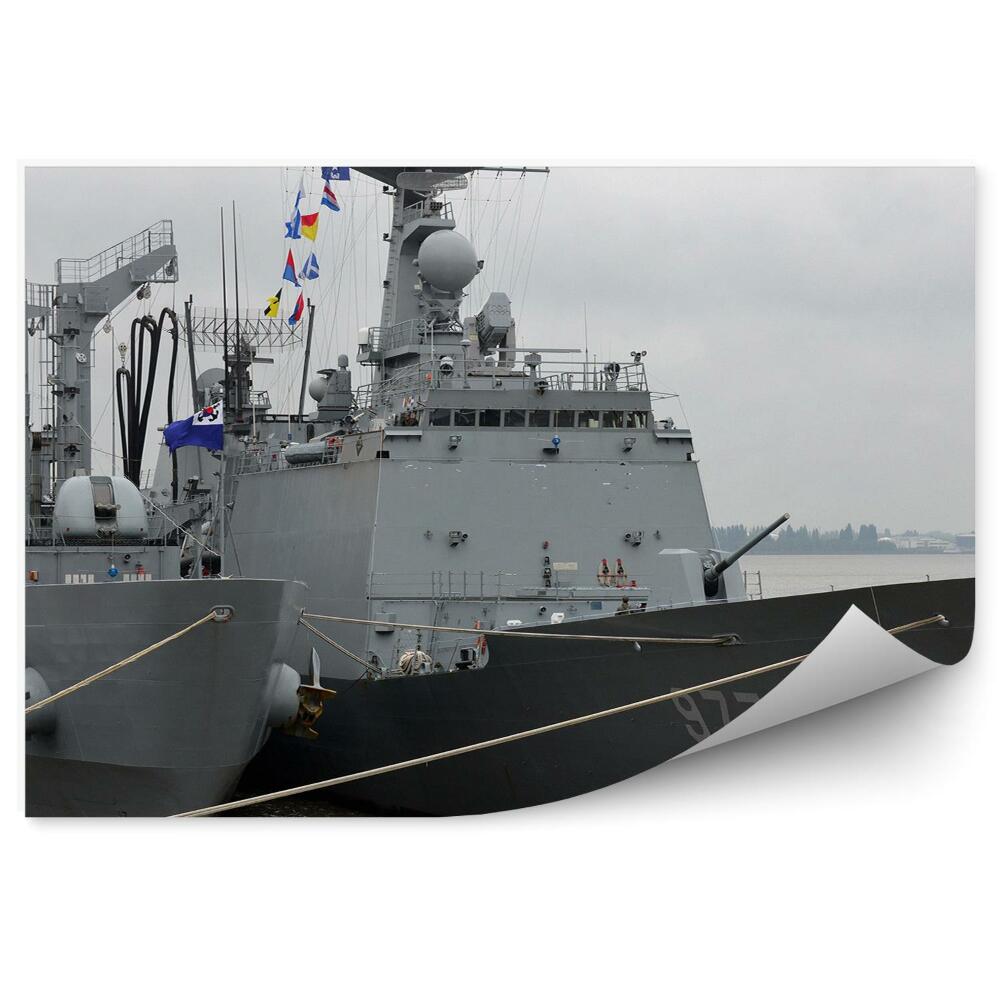 Fototapeta na stenu Vojenské Lode Prístavná Vlajka