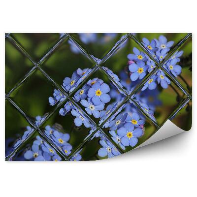 Fototapeta na stenu Fialové kvety záhrada pohľad z okna