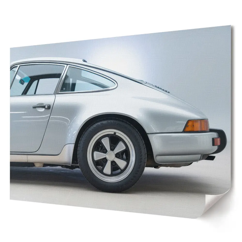 Retro plagát s elegantnou siluetou klasického Porsche