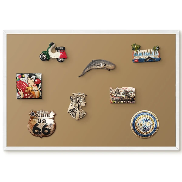 Oranžová magnetická tabuľa v minimalistickom dizajne