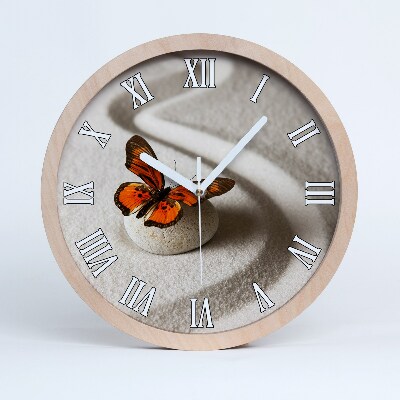 Nástenné drevené hodiny Zenový kameň a motýľ