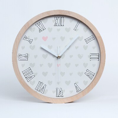 Drevené nástenné hodiny Srdcia na pozadí