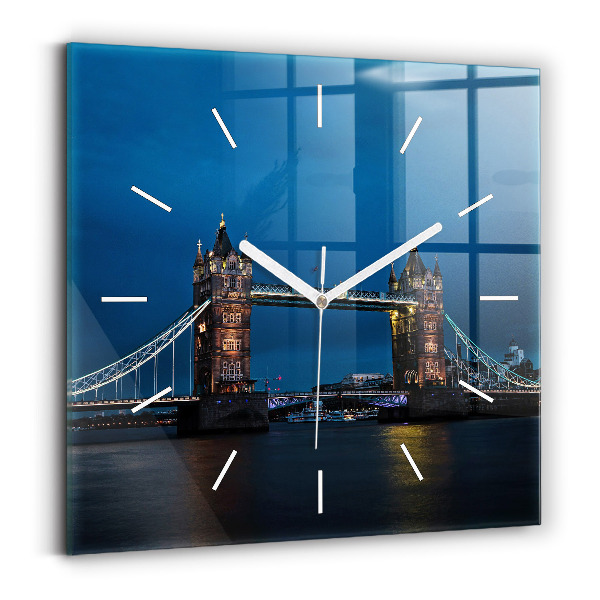 Sklenené hodiny na stenu Tower Bridge Londýn v noci