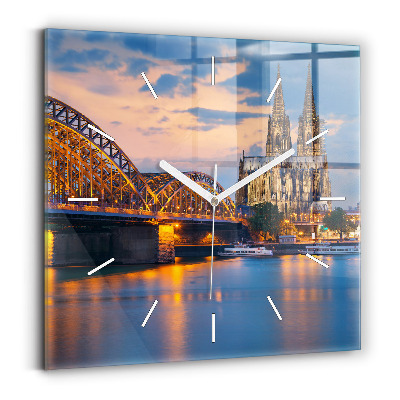 Sklenené hodiny Pohľad na radnicu